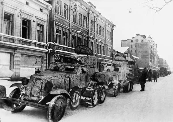 Иллюстрация к книге — Зимняя война: «Ломят танки широкие просеки» [block_001320_page_173_image_0001.jpg]