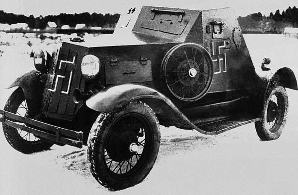 Иллюстрация к книге — Зимняя война: «Ломят танки широкие просеки» [block_001320_page_247_image_0001.jpg]