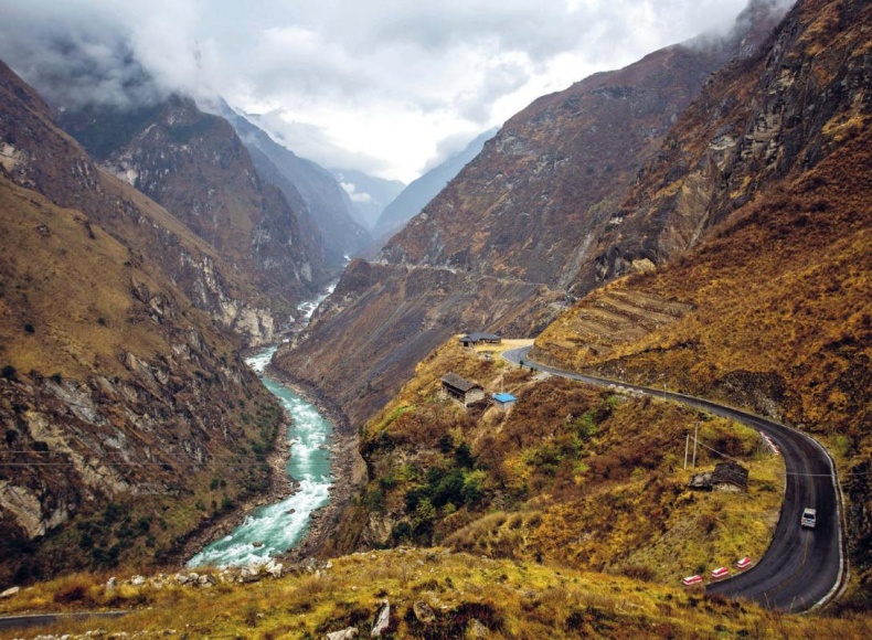 Иллюстрация к книге — Белый медведь в стране драконов [_080_081.jpg]