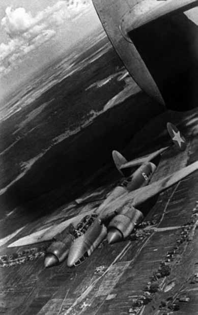 Иллюстрация к книге — Военная авиация Второй мировой войны [i_256.jpg]