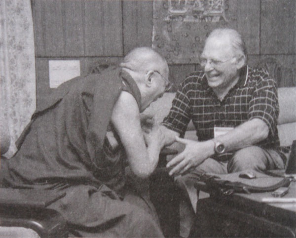 Иллюстрация к книге — Мудрость Востока и Запада. Психология равновесия [i_003.jpg]