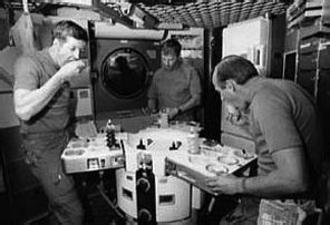 Иллюстрация к книге — Секреты американской космонавтики [i_086.jpg]