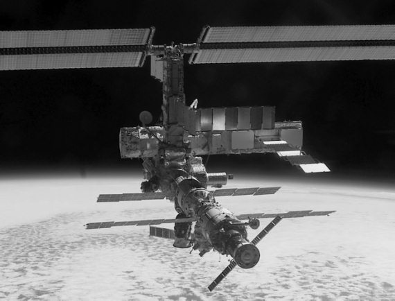 Иллюстрация к книге — Секреты американской космонавтики [i_100.jpg]