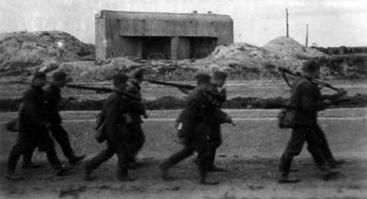 Иллюстрация к книге — Вторжение. 22 июня 1941 года [_120.jpg]