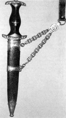 Иллюстрация к книге — Штурмовые отряды (СА) Гитлера 1921-1945 [i_018.jpg]