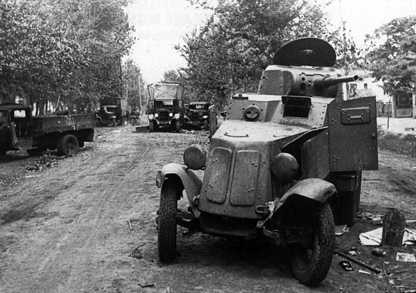 Иллюстрация к книге — Уманский "котел". Трагедия 6-й и 12-й армий [i_015.jpg]