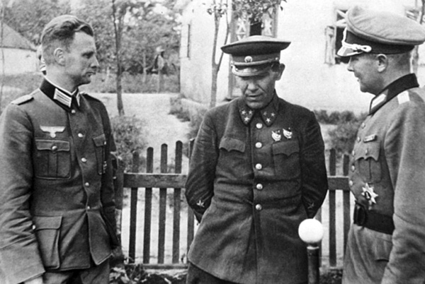 Иллюстрация к книге — Уманский "котел". Трагедия 6-й и 12-й армий [i_021.jpg]