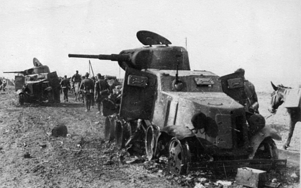 Иллюстрация к книге — Уманский "котел". Трагедия 6-й и 12-й армий [i_026.jpg]