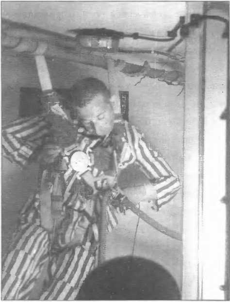 Иллюстрация к книге — Оккультные тайны Третьего рейха. Темные силы, освобожденные нацистами [i_071.jpg]