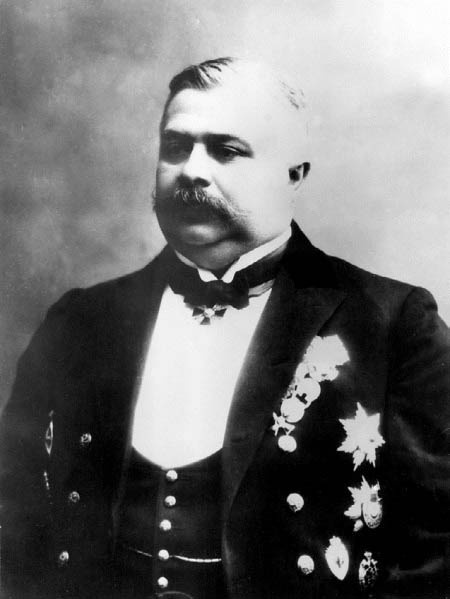 Иллюстрация к книге — Уголовный розыск. Петроград - Ленинград - Петербург [img_id003.jpg]