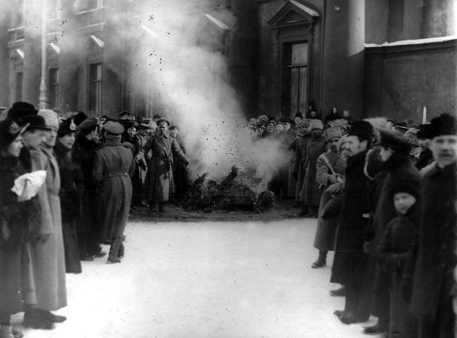 Иллюстрация к книге — Уголовный розыск. Петроград - Ленинград - Петербург [img_id005.jpg]