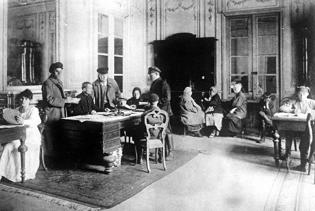 Иллюстрация к книге — Уголовный розыск. Петроград - Ленинград - Петербург [img_id011.jpg]