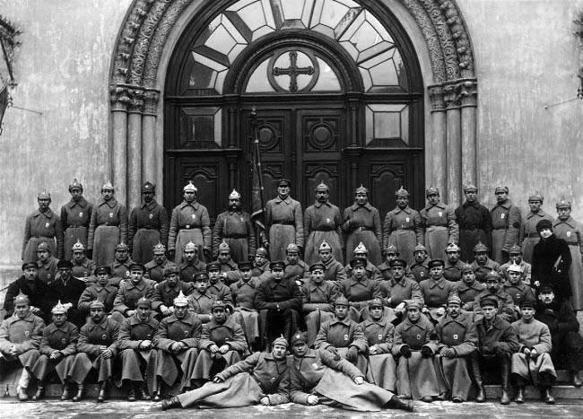 Иллюстрация к книге — Уголовный розыск. Петроград - Ленинград - Петербург [img_id016.jpg]