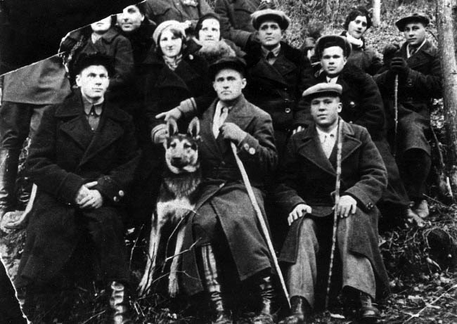 Иллюстрация к книге — Уголовный розыск. Петроград - Ленинград - Петербург [img_id037.jpg]