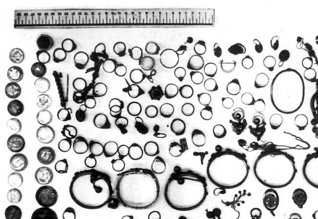 Иллюстрация к книге — Уголовный розыск. Петроград - Ленинград - Петербург [img_id042.jpg]