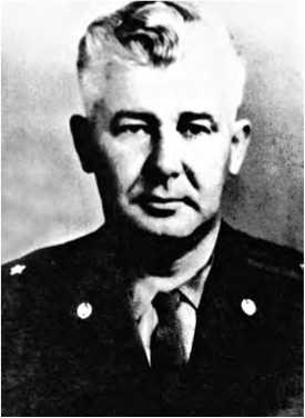 Иллюстрация к книге — Советско-китайские войны. Пограничники против маоистов Уцененный товар (№1) [i_012.jpg]