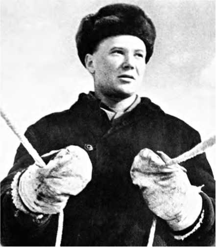 Иллюстрация к книге — Советско-китайские войны. Пограничники против маоистов Уцененный товар (№1) [i_032.jpg]