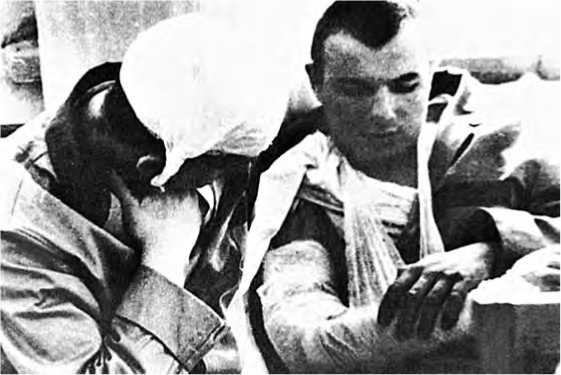 Иллюстрация к книге — Советско-китайские войны. Пограничники против маоистов Уцененный товар (№1) [i_033.jpg]