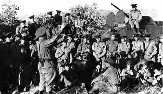 Иллюстрация к книге — Советско-китайские войны. Пограничники против маоистов Уцененный товар (№1) [i_056.jpg]