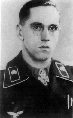 Иллюстрация к книге — Дивизия "Герман Геринг" [i_028.jpg]