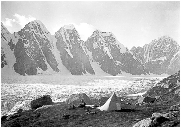 Иллюстрация к книге — Фредерик Кук на вершине континента. Возвращаем Мак-Кинли великому американцу [i_073.jpg]