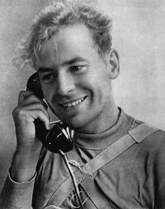 Иллюстрация к книге — Путь к звездам. Из истории советской космонавтики [i_014.jpg]