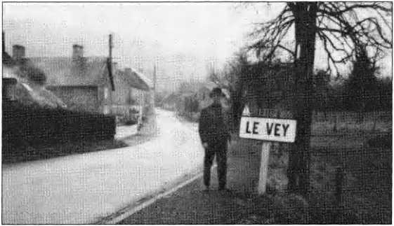 Иллюстрация к книге — Тайная жизнь сатаниста. Авторизованная биография Антона ЛаВея [i_020.jpg]