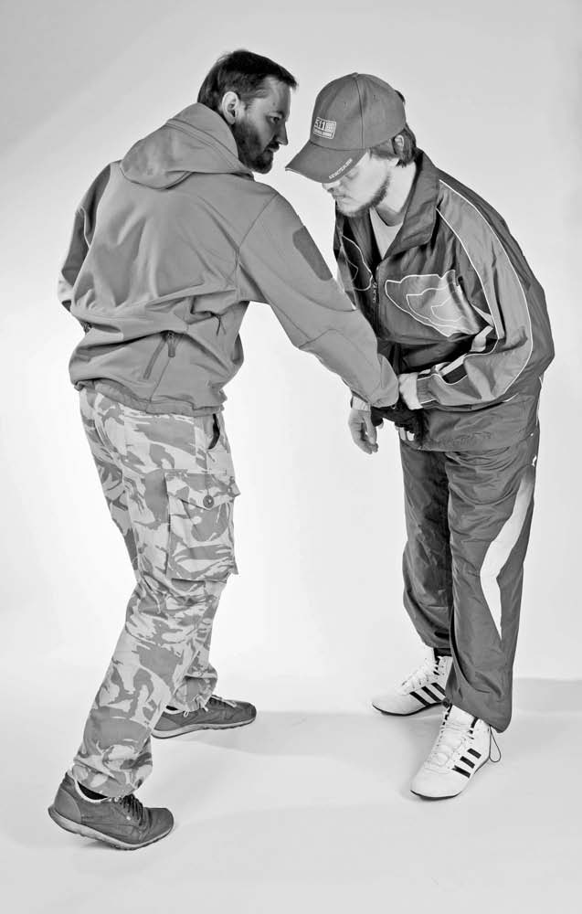 Иллюстрация к книге — Самозащита без оружия. Как победить в драке на улице, не владея боевыми искусствами [i_018.jpg]