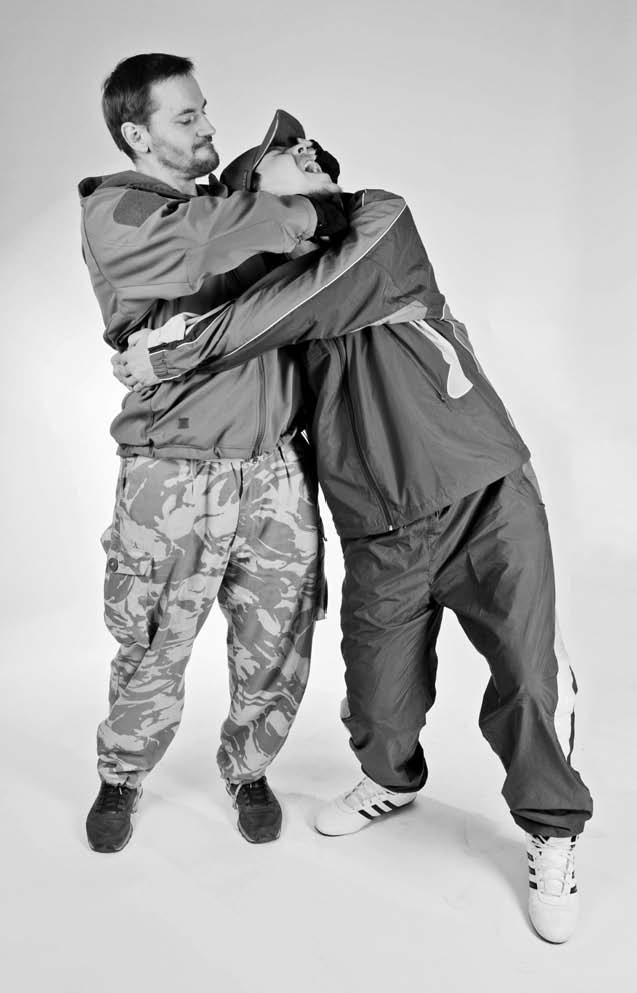 Иллюстрация к книге — Самозащита без оружия. Как победить в драке на улице, не владея боевыми искусствами [i_047.jpg]