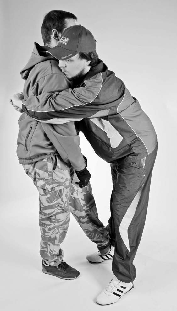 Иллюстрация к книге — Самозащита без оружия. Как победить в драке на улице, не владея боевыми искусствами [i_086.jpg]