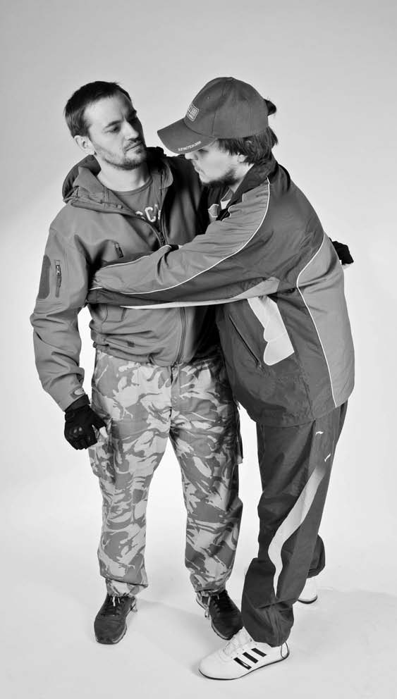 Иллюстрация к книге — Самозащита без оружия. Как победить в драке на улице, не владея боевыми искусствами [i_096.jpg]