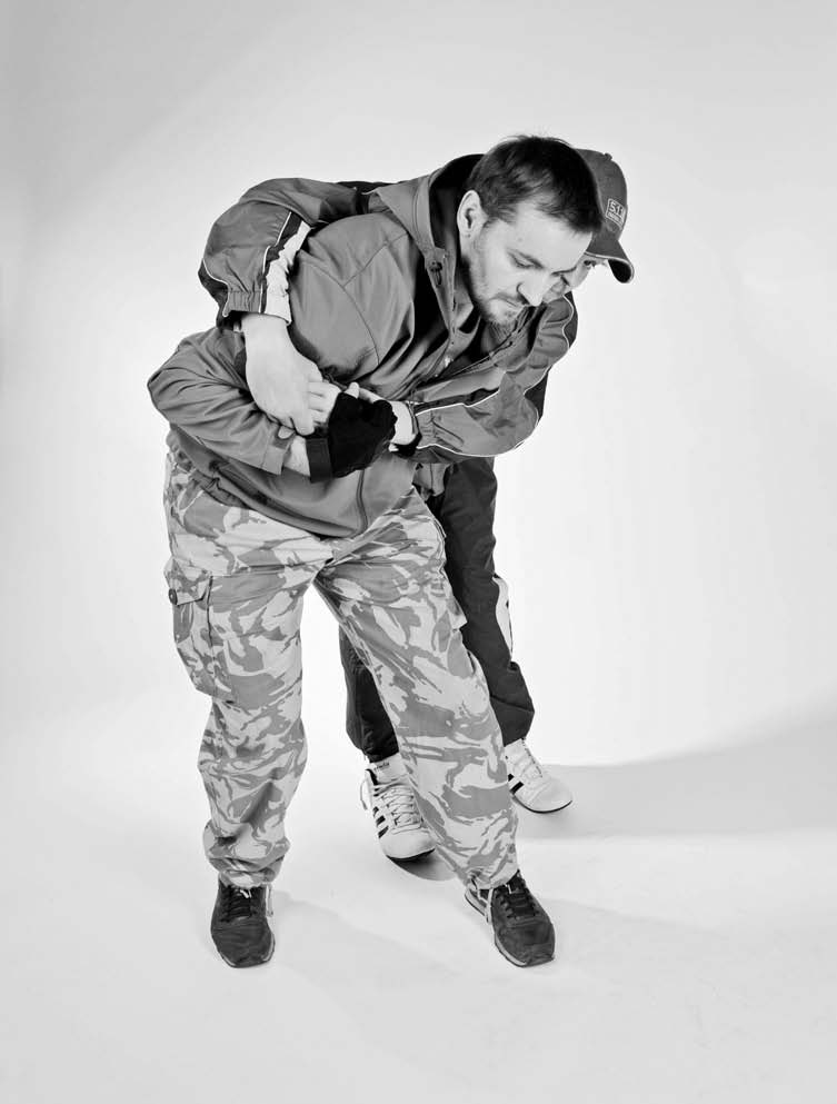 Иллюстрация к книге — Самозащита без оружия. Как победить в драке на улице, не владея боевыми искусствами [i_102.jpg]