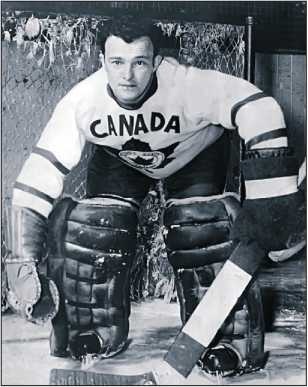 Иллюстрация к книге — Стенка на стенку. Хоккейное противостояние Канада-Россия [i_010.jpg]