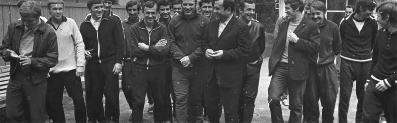 Иллюстрация к книге — Мяч, пробитый им, и теперь летит над землей. Древо памяти Валентина Бубукина [_27.jpg]