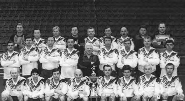 Иллюстрация к книге — Мяч, пробитый им, и теперь летит над землей. Древо памяти Валентина Бубукина [_37.jpg]