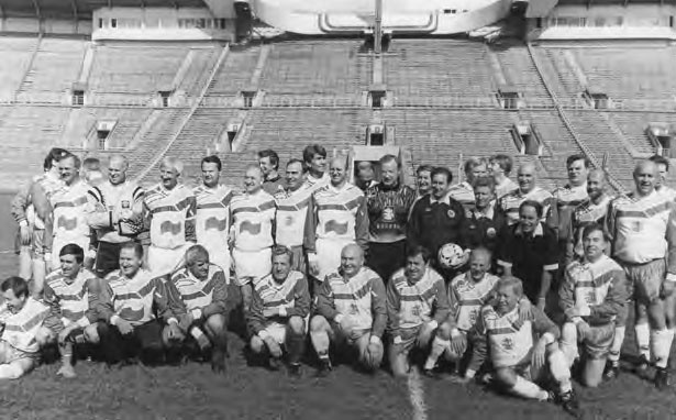 Иллюстрация к книге — Мяч, пробитый им, и теперь летит над землей. Древо памяти Валентина Бубукина [_38.jpg]