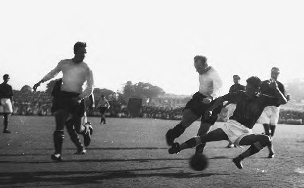 Иллюстрация к книге — Мяч, пробитый им, и теперь летит над землей. Древо памяти Валентина Бубукина [_6.jpg]