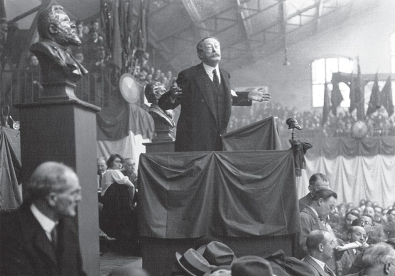 Иллюстрация к книге — История Франции [_297.jpg]