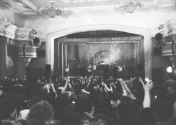 Иллюстрация к книге — Наутилус Помпилиус. Мы вошли в эту воду однажды [i_034.jpg]