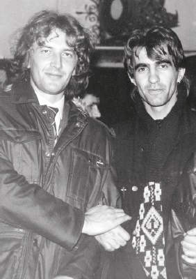 Иллюстрация к книге — Наутилус Помпилиус. Мы вошли в эту воду однажды [i_039.jpg]