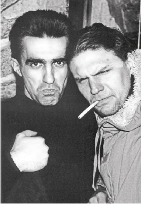 Иллюстрация к книге — Наутилус Помпилиус. Мы вошли в эту воду однажды [i_043.jpg]