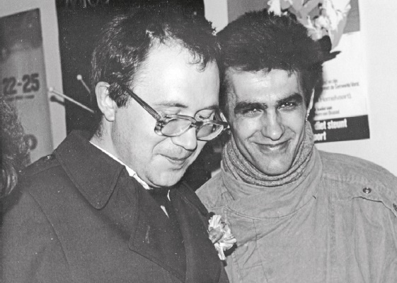 Иллюстрация к книге — Наутилус Помпилиус. Мы вошли в эту воду однажды [i_084.jpg]