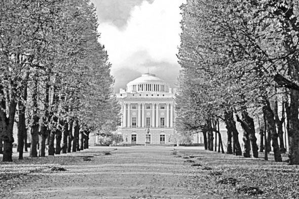 Иллюстрация к книге — Быть императрицей. Повседневная жизнь на троне [i_007.jpg]