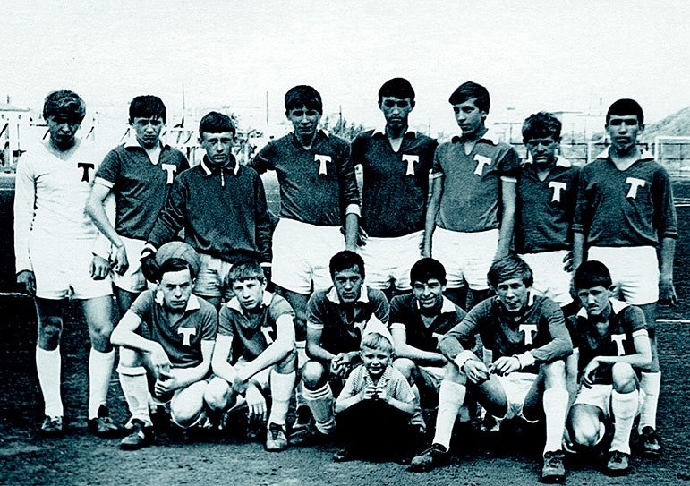 Иллюстрация к книге — Люди в черном. Непридуманные истории о судействе начистоту [i_003.jpg]