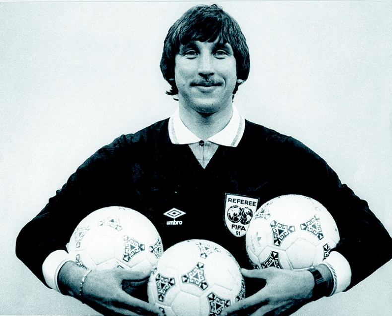 Иллюстрация к книге — Люди в черном. Непридуманные истории о судействе начистоту [i_031.jpg]