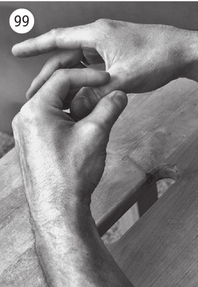 Иллюстрация к книге — 5 минут изометрических упражнений для тех, кто не отрывает попы от стула [autogen_ebook_id125.jpg]