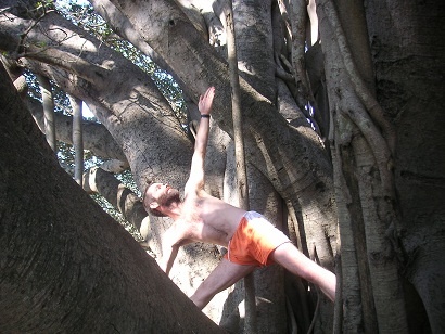 Иллюстрация к книге — Практика хатха-йоги. Ученик перед стеной [i_018.jpg]