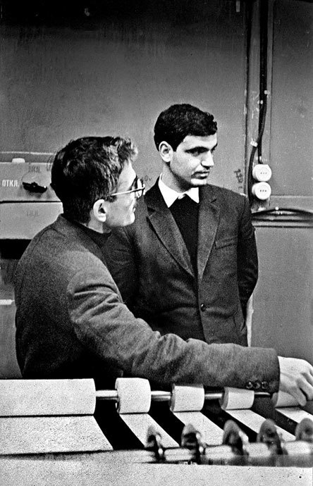 Иллюстрация к книге — Но кто мы и откуда [i_030.jpg]