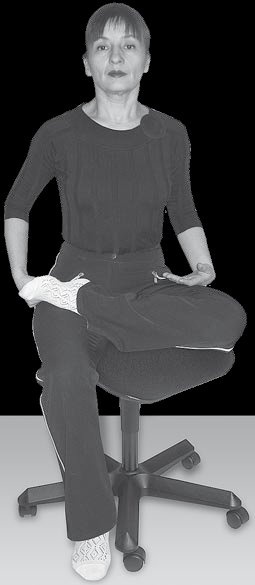 Иллюстрация к книге — Йога для офисных работников. Целебные комплексы от "сидячих болезней" [i_058.jpg]