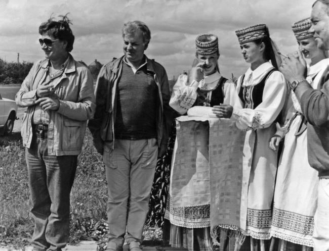 Иллюстрация к книге — Я везучий. Вспоминаю, улыбаюсь, немного грущу [i_033.jpg]